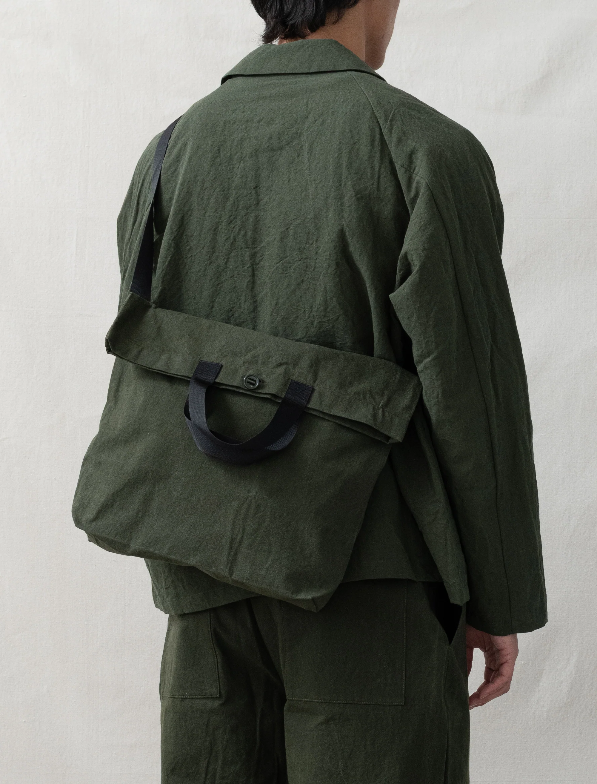 R20B1 Multi Handle Tote (Woodland Wax)