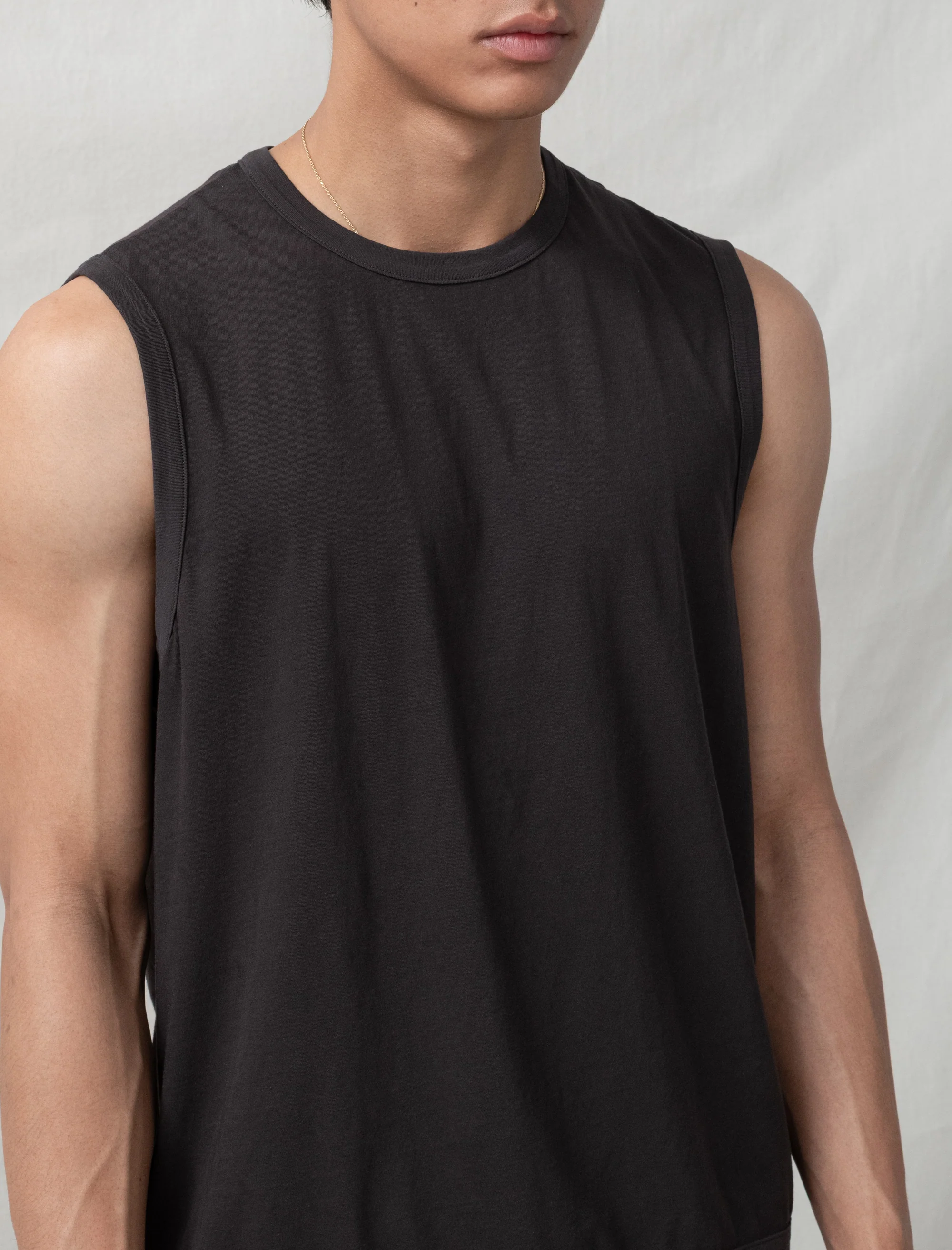 Sleeveless T-Shirt (Tire Black) - Image 4